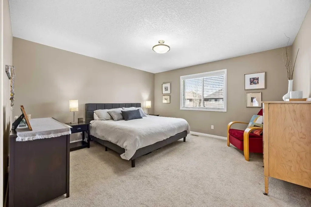 211 Mountainview Drive Okotoks AB T1S 0L6