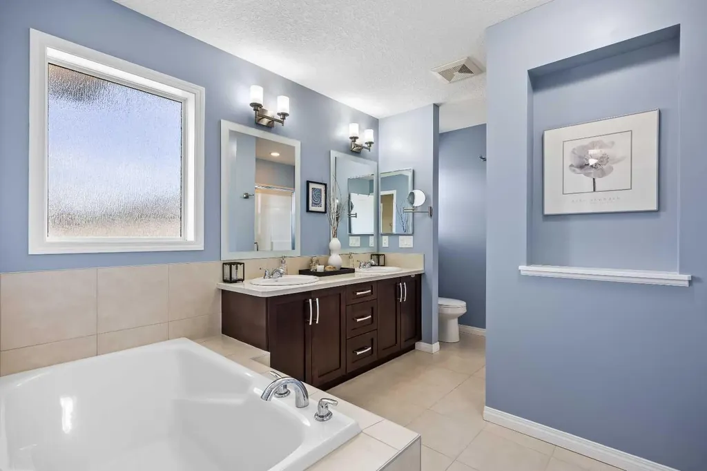 211 Mountainview Drive Okotoks AB T1S 0L6
