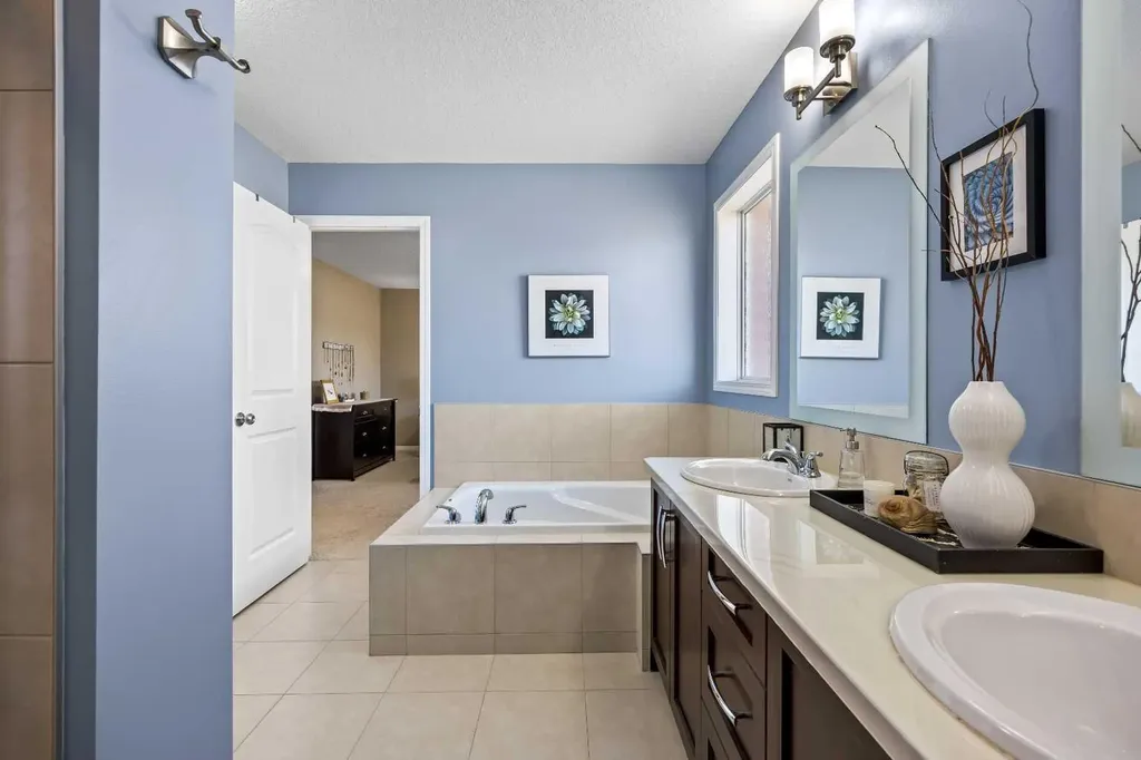 211 Mountainview Drive Okotoks AB T1S 0L6