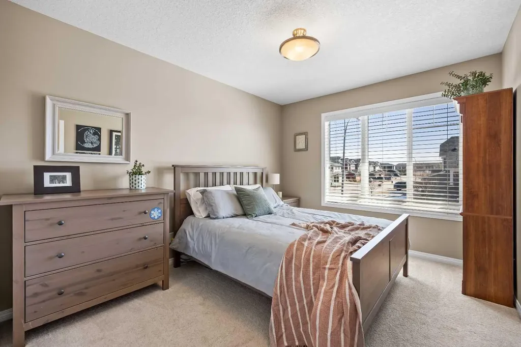 211 Mountainview Drive Okotoks AB T1S 0L6