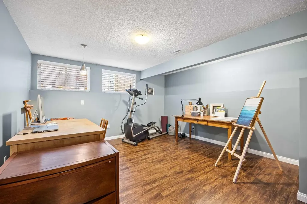 211 Mountainview Drive Okotoks AB T1S 0L6