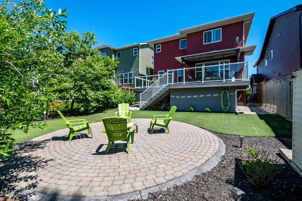 211 Mountainview Drive Okotoks AB T1S 0L6
