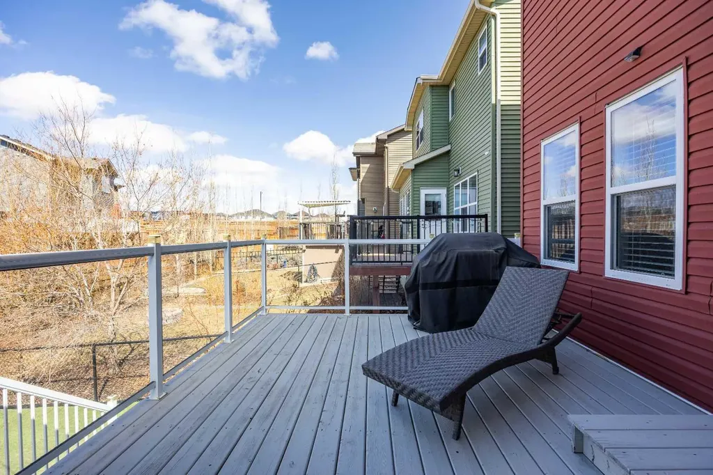 211 Mountainview Drive Okotoks AB T1S 0L6