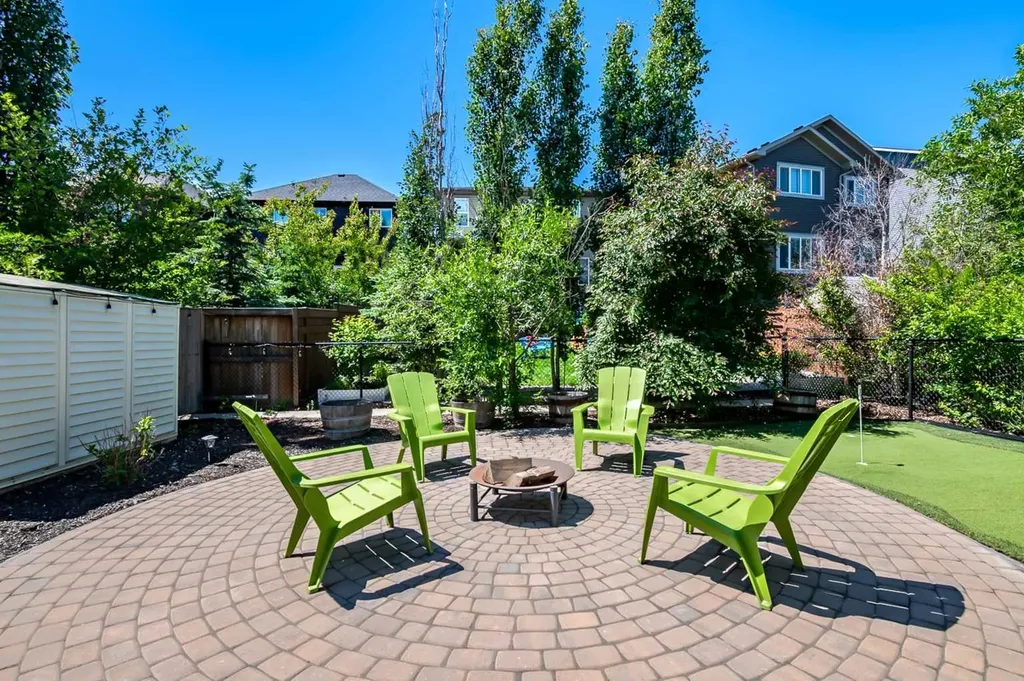 211 Mountainview Drive Okotoks AB T1S 0L6