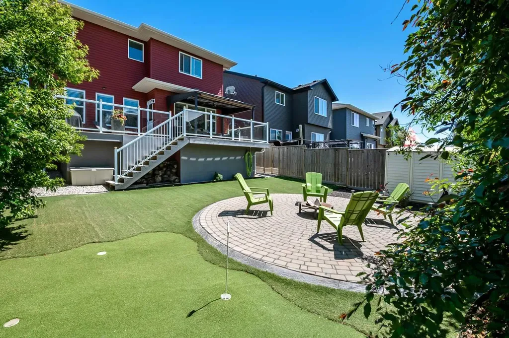 211 Mountainview Drive Okotoks AB T1S 0L6