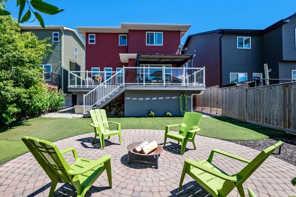 211 Mountainview Drive Okotoks AB T1S 0L6