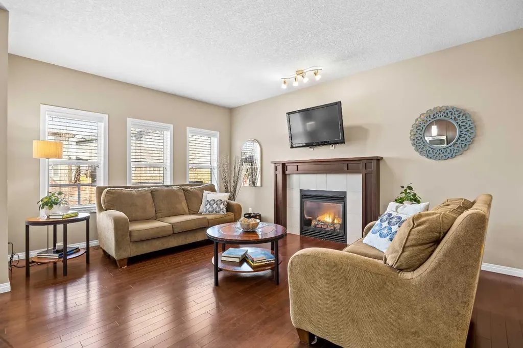 211 Mountainview Drive Okotoks AB T1S 0L6