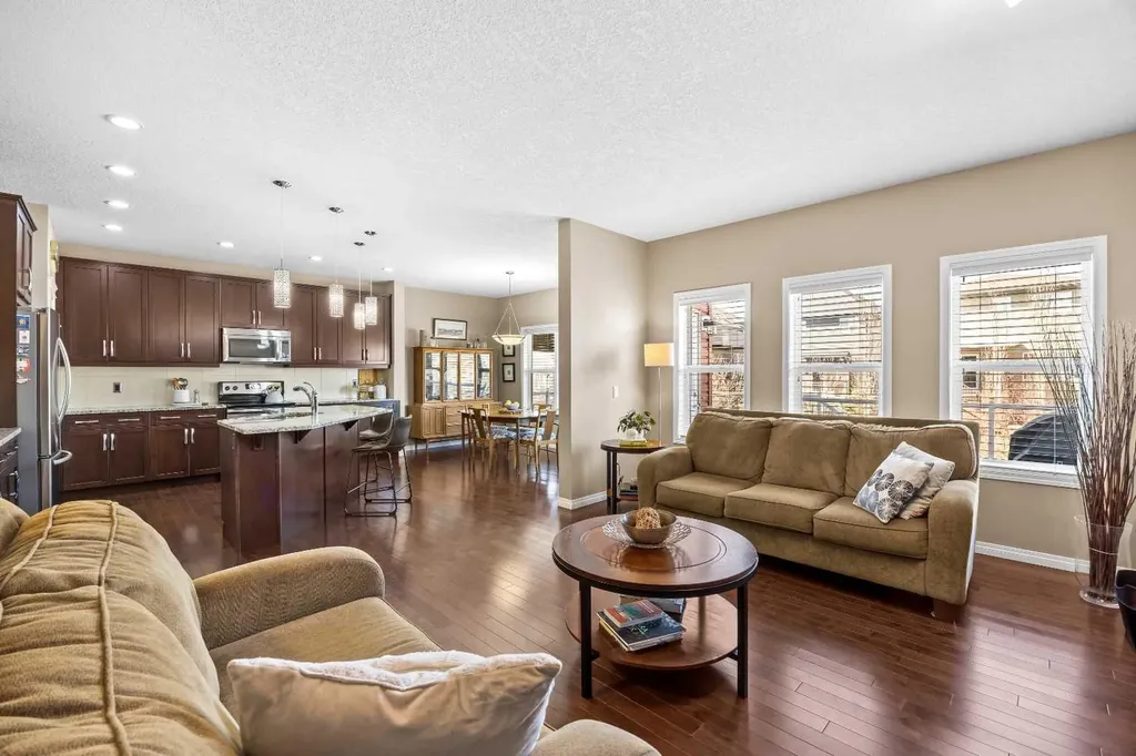 211 Mountainview Drive Okotoks AB T1S 0L6