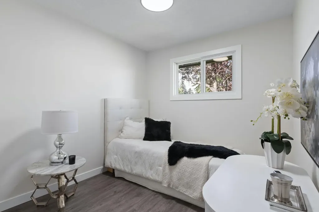 9608 5 Street SE Calgary AB T2J 1K6