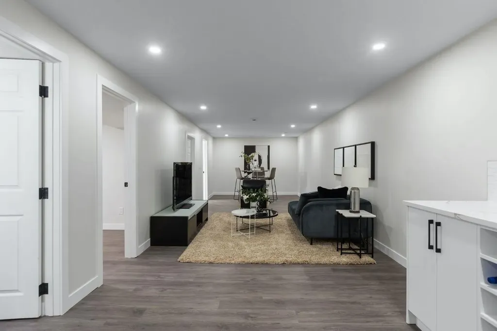 9608 5 Street SE Calgary AB T2J 1K6