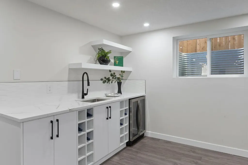 9608 5 Street SE Calgary AB T2J 1K6