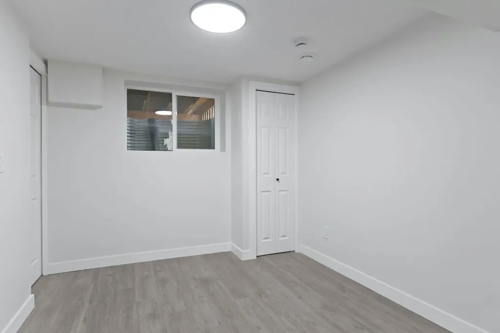9608 5 Street SE Calgary AB T2J 1K6