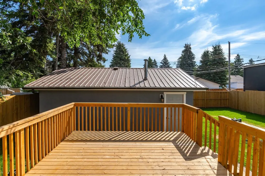 9608 5 Street SE Calgary AB T2J 1K6