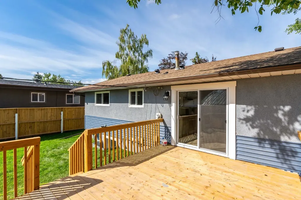 9608 5 Street SE Calgary AB T2J 1K6
