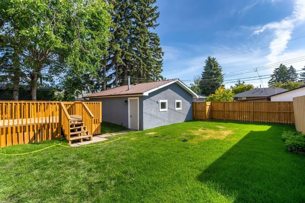 9608 5 Street SE Calgary AB T2J 1K6