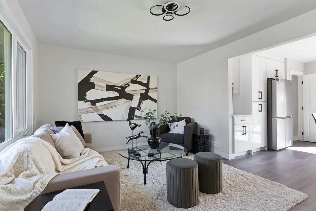 9608 5 Street SE Calgary AB T2J 1K6