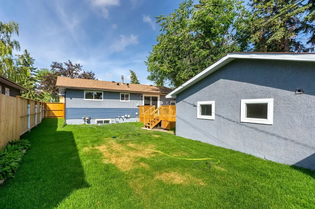 9608 5 Street SE Calgary AB T2J 1K6