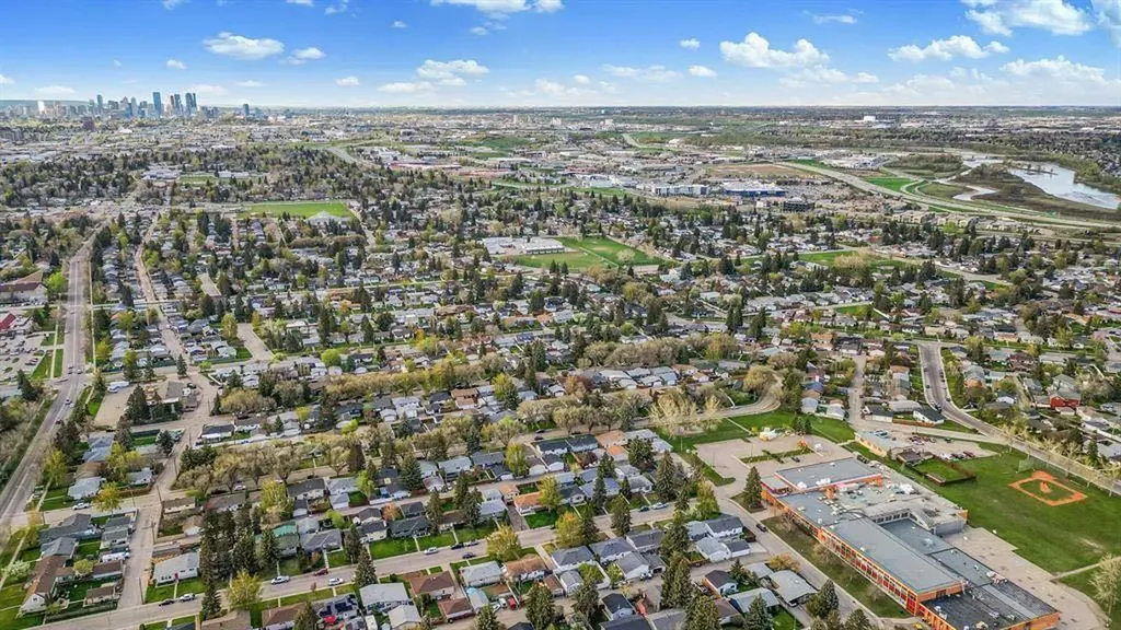 9608 5 Street SE Calgary AB T2J 1K6