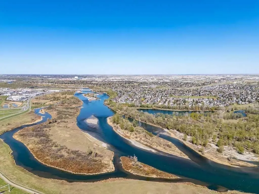 9608 5 Street SE Calgary AB T2J 1K6