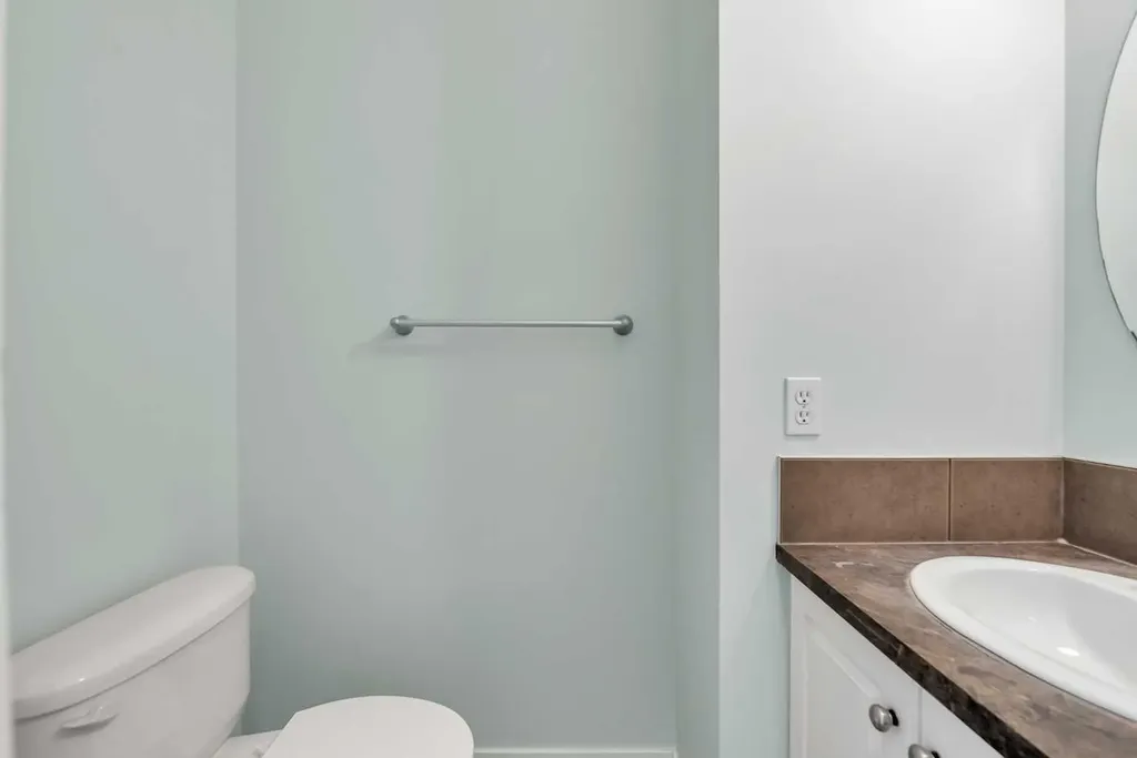 34 Royal Manor NW Calgary AB T3G 5T7