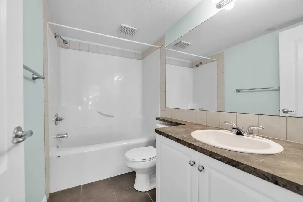 34 Royal Manor NW Calgary AB T3G 5T7