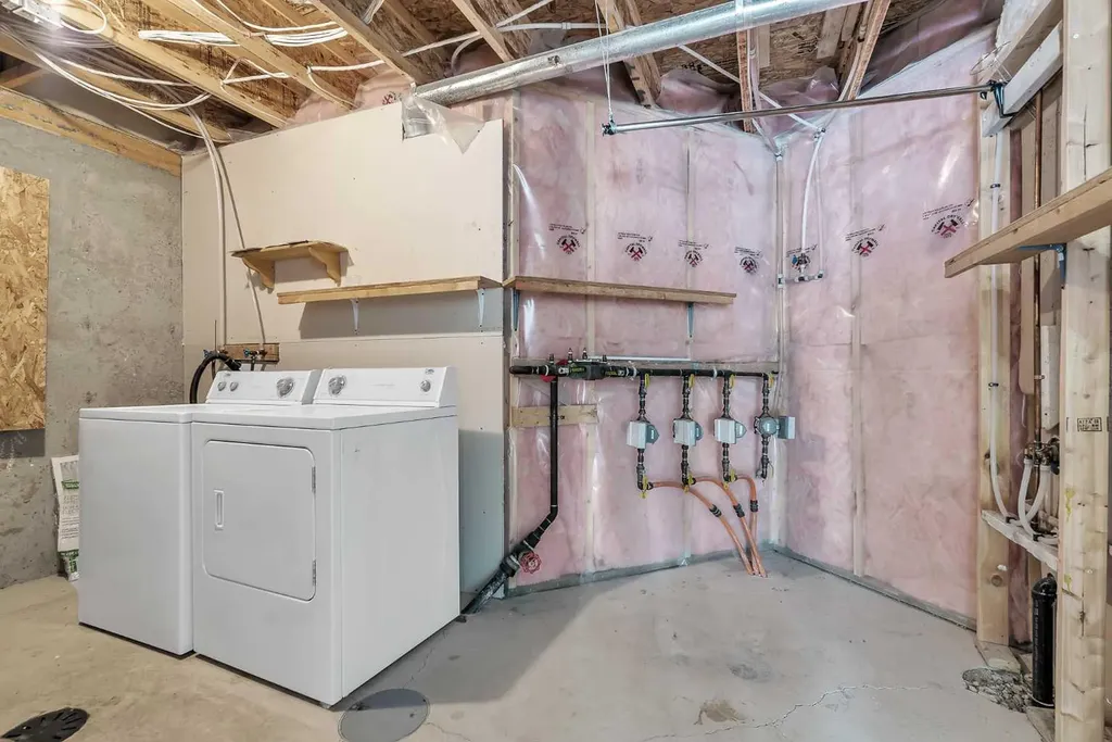 34 Royal Manor NW Calgary AB T3G 5T7