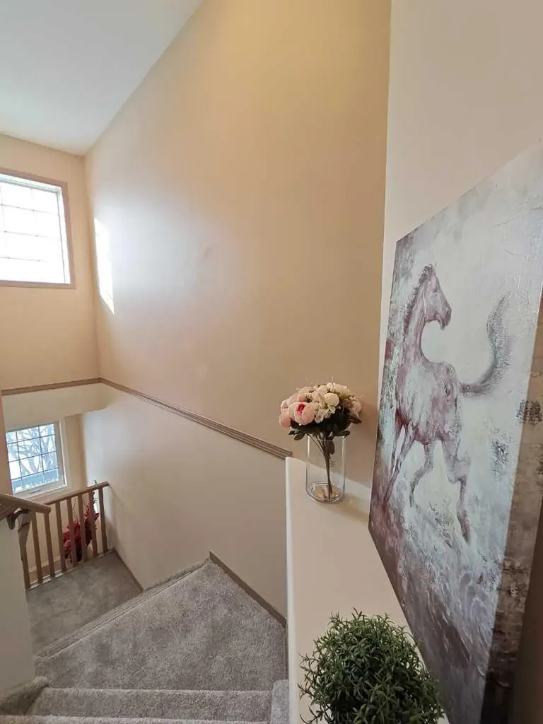 22 Arthur Close Red Deer AB T4R 3M6