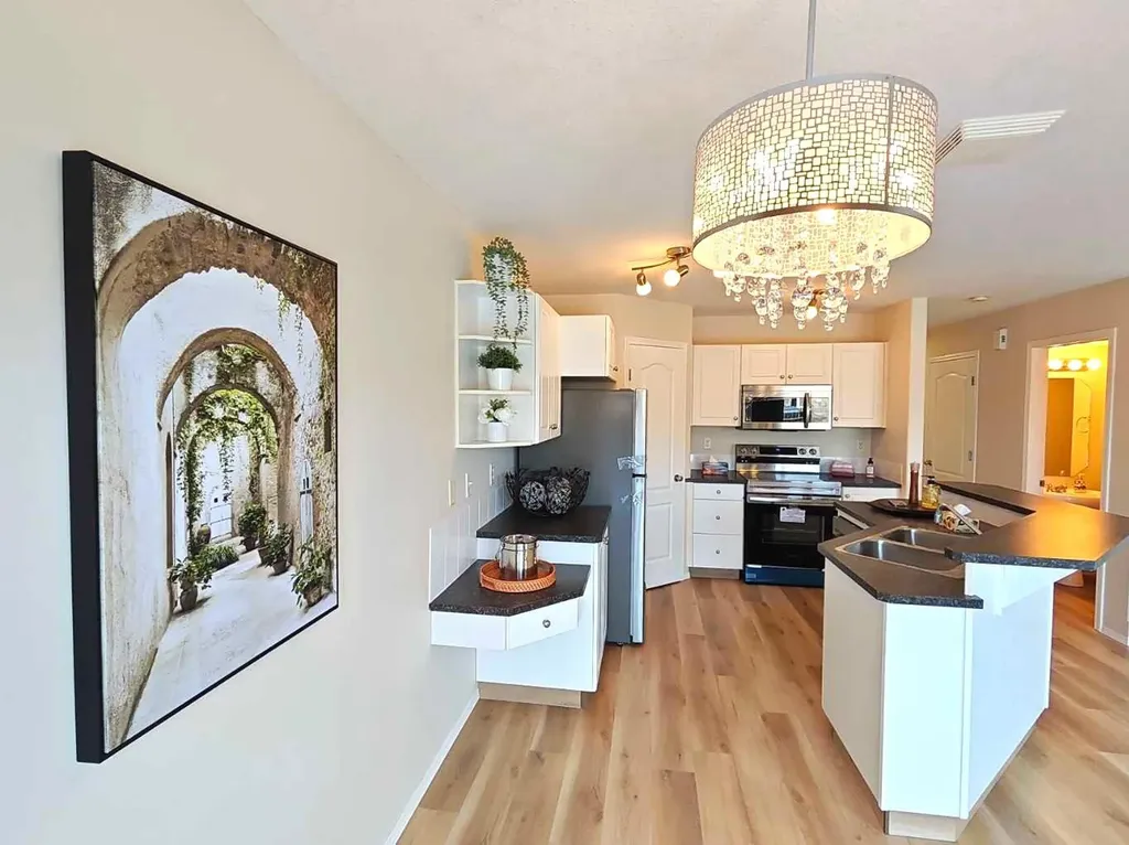 22 Arthur Close Red Deer AB T4R 3M6