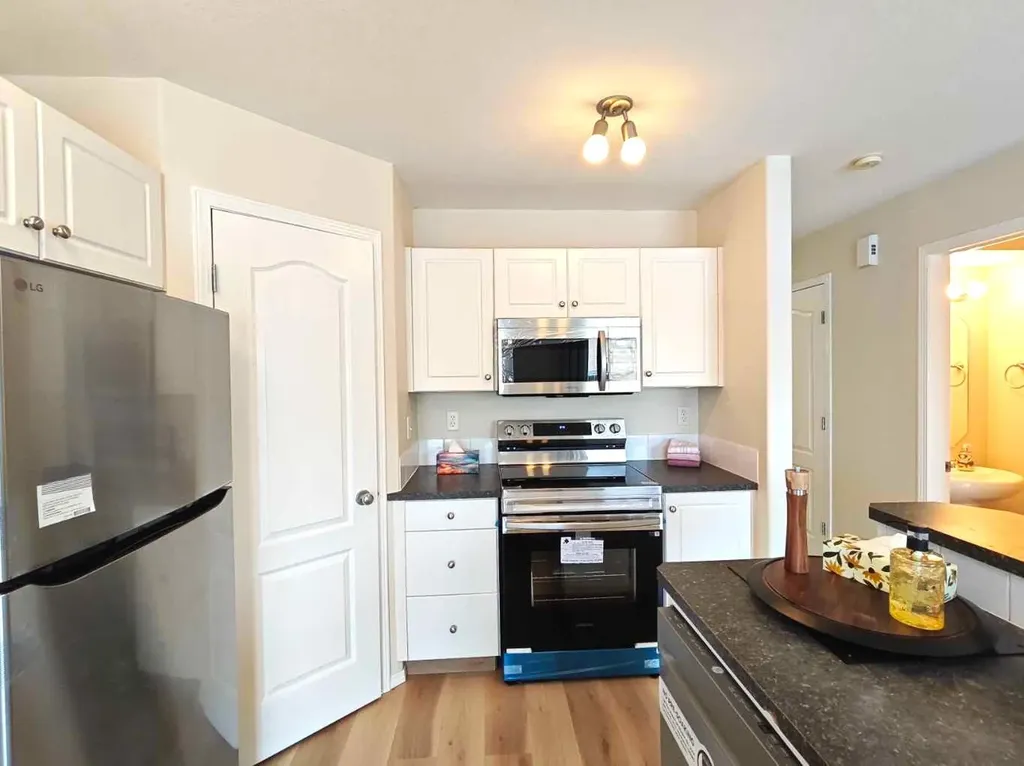 22 Arthur Close Red Deer AB T4R 3M6