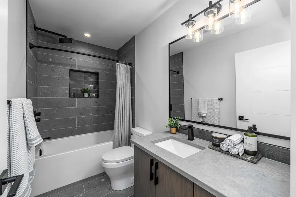 2328 58 Avenue SW Calgary AB T3E 1N5