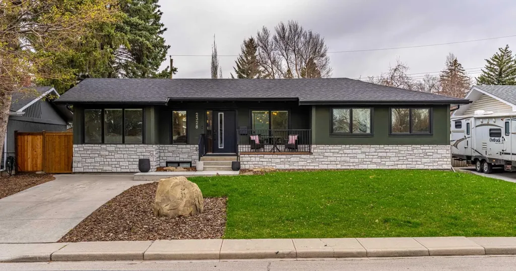 2328 58 Avenue SW Calgary AB T3E 1N5