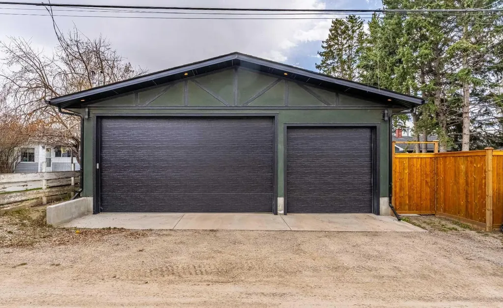 2328 58 Avenue SW Calgary AB T3E 1N5