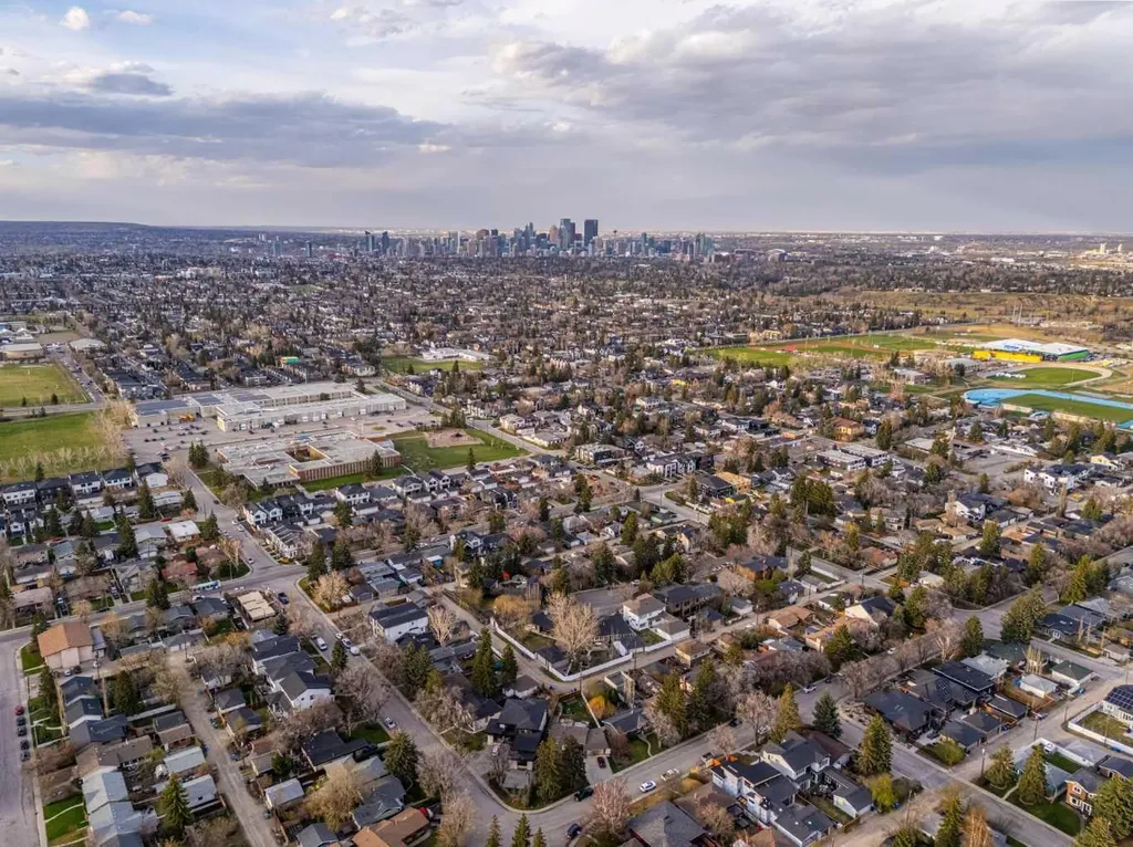 2328 58 Avenue SW Calgary AB T3E 1N5