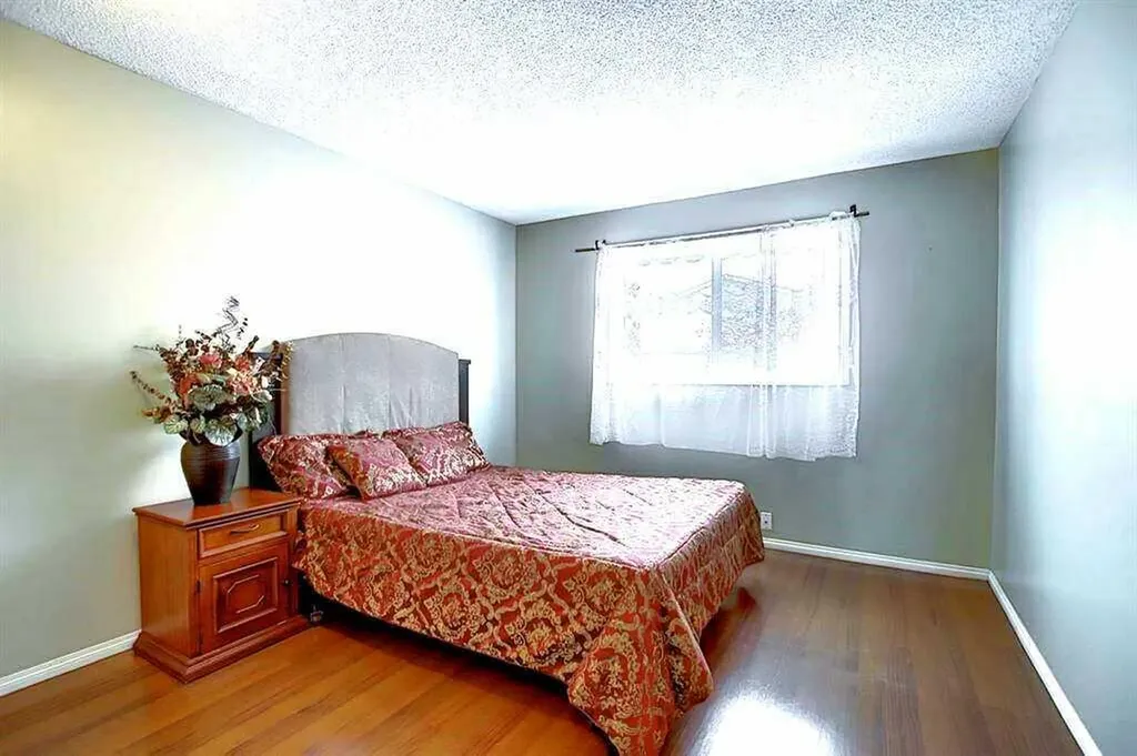 164 Faldale Close NE Calgary AB T3J 1V9