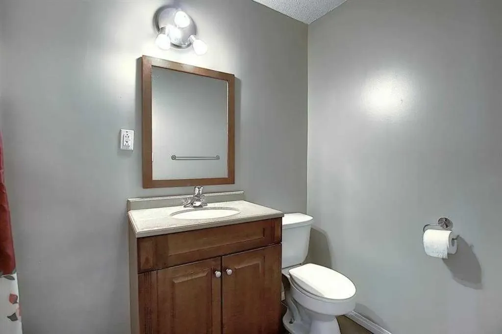 164 Faldale Close NE Calgary AB T3J 1V9