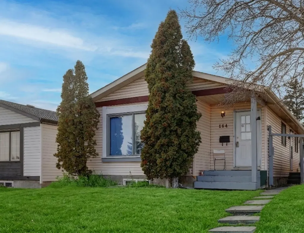 164 Faldale Close NE Calgary AB T3J 1V9
