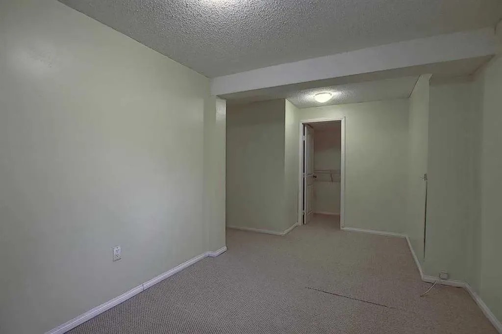 164 Faldale Close NE Calgary AB T3J 1V9