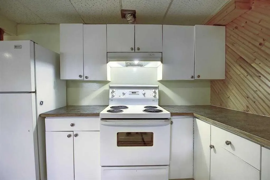 164 Faldale Close NE Calgary AB T3J 1V9