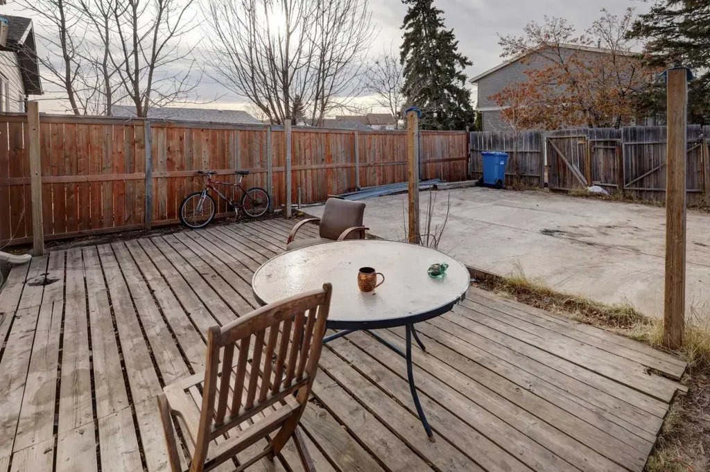 164 Faldale Close NE Calgary AB T3J 1V9