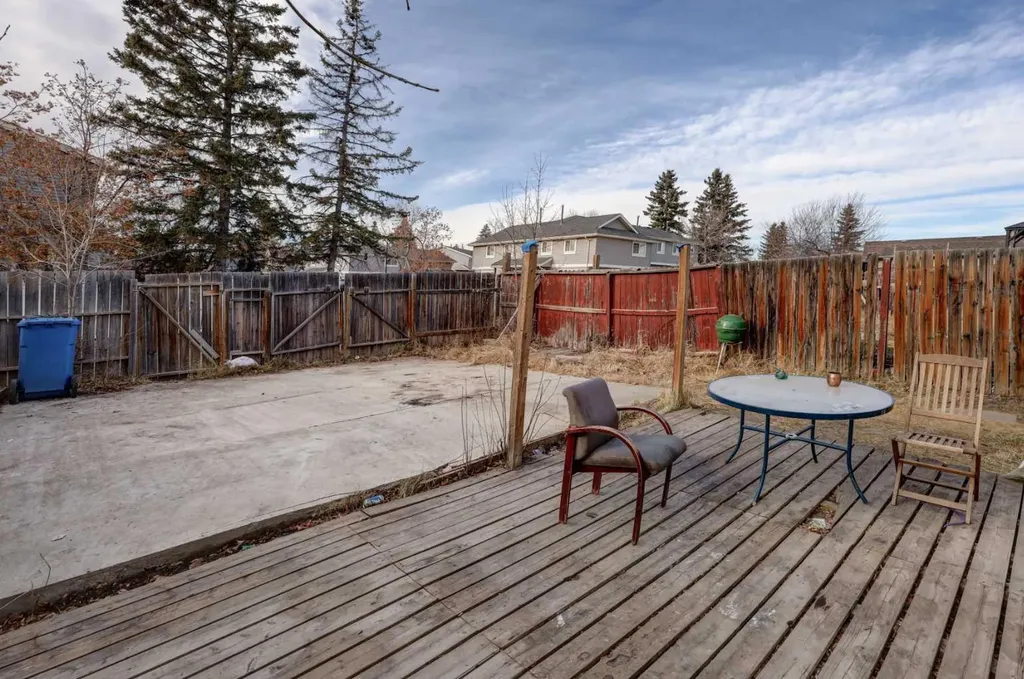 164 Faldale Close NE Calgary AB T3J 1V9