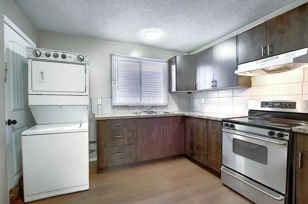 164 Faldale Close NE Calgary AB T3J 1V9