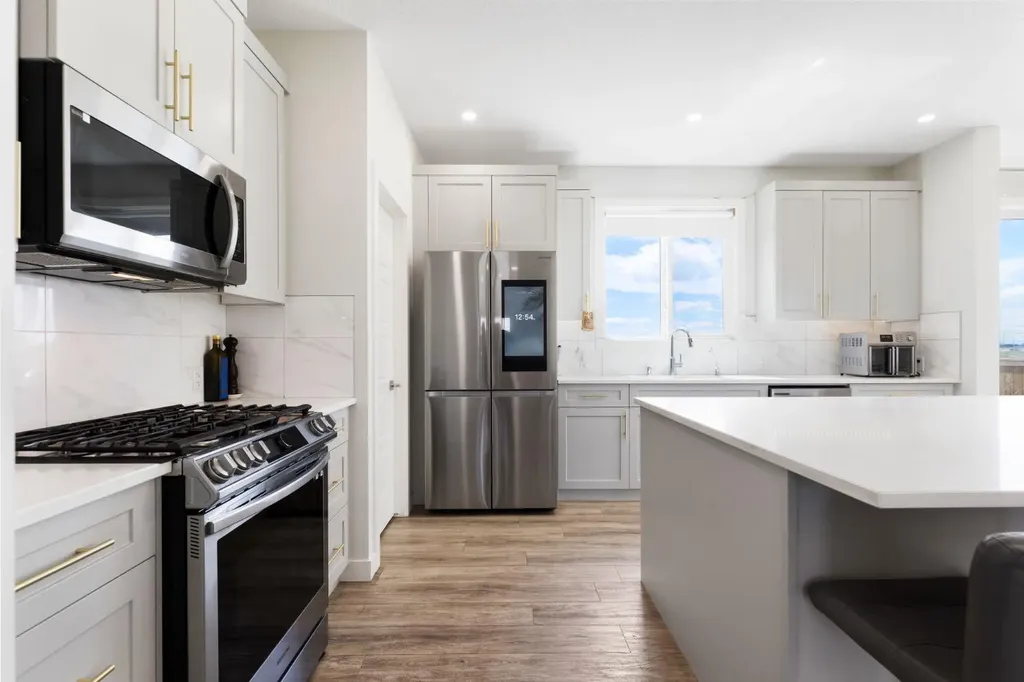 183 Brander Avenue Langdon AB T0J 1X2