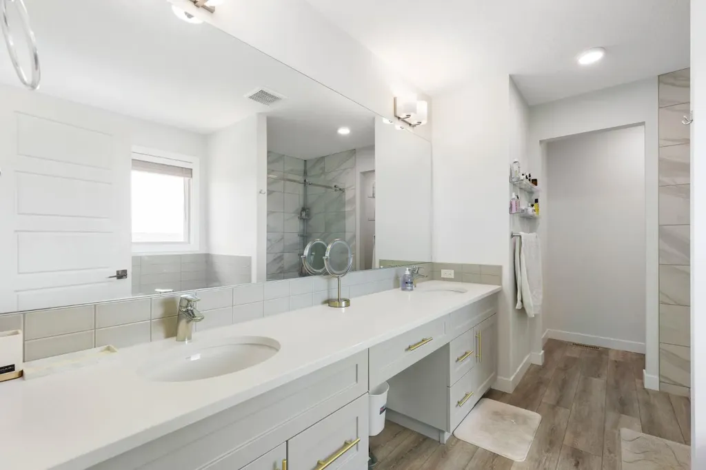 183 Brander Avenue Langdon AB T0J 1X2
