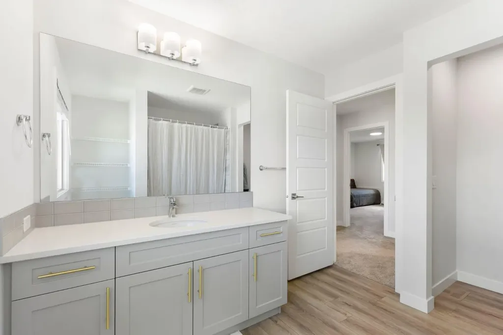 183 Brander Avenue Langdon AB T0J 1X2
