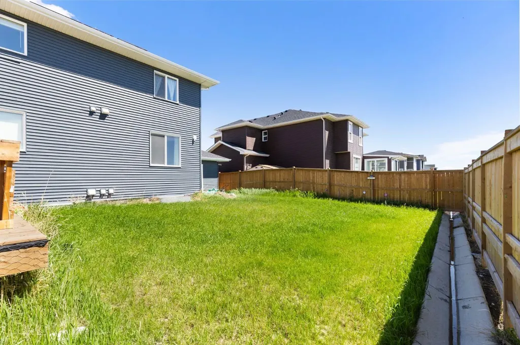 183 Brander Avenue Langdon AB T0J 1X2