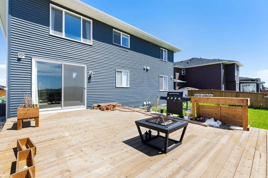 183 Brander Avenue Langdon AB T0J 1X2