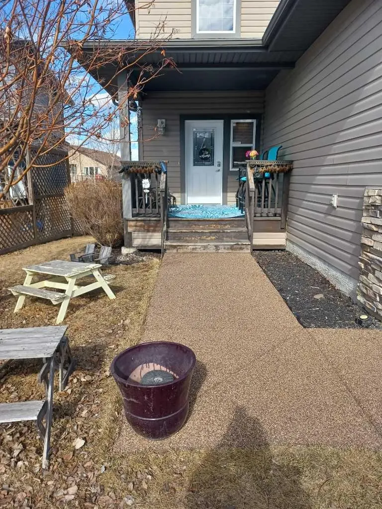 31 Oaklands Crescent Red Deer AB T4P 0C4