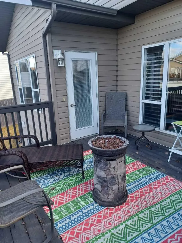 31 Oaklands Crescent Red Deer AB T4P 0C4