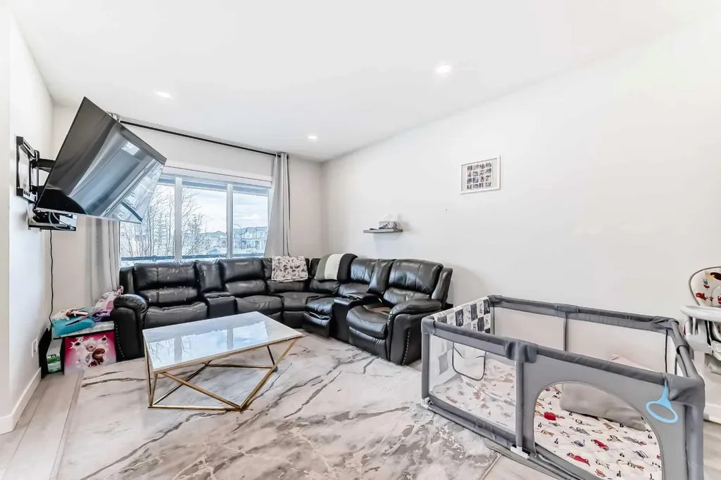 223 Wolf Creek Avenue SE Calgary AB T2X4X1