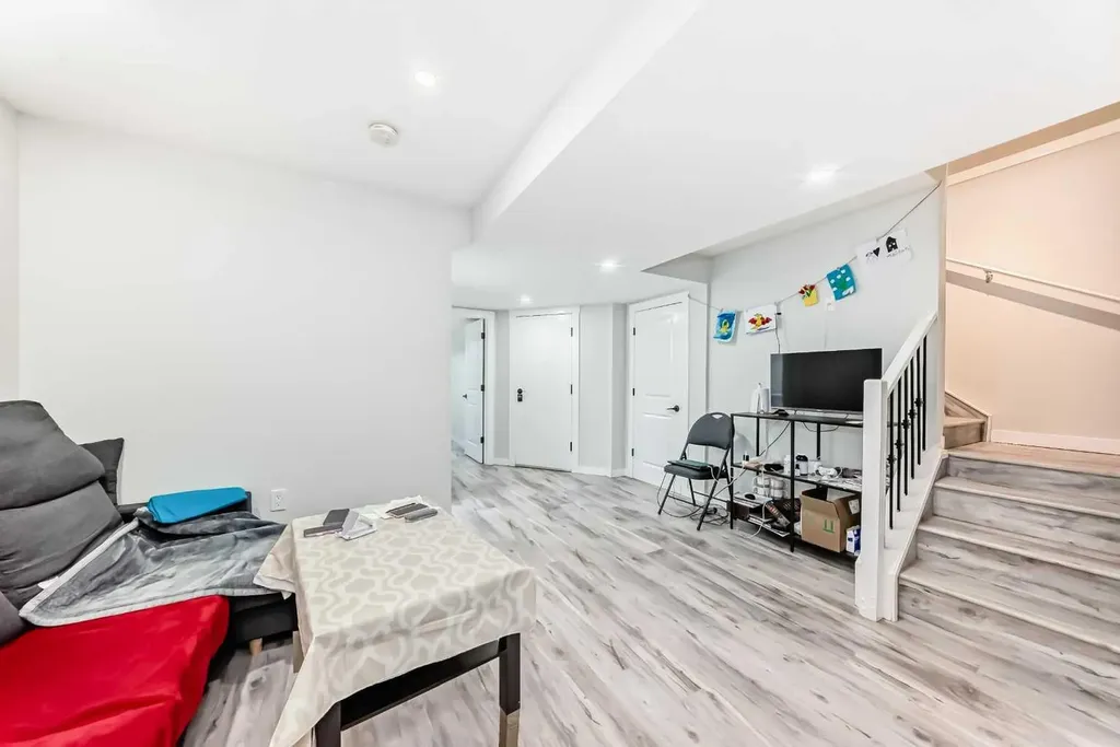 223 Wolf Creek Avenue SE Calgary AB T2X4X1